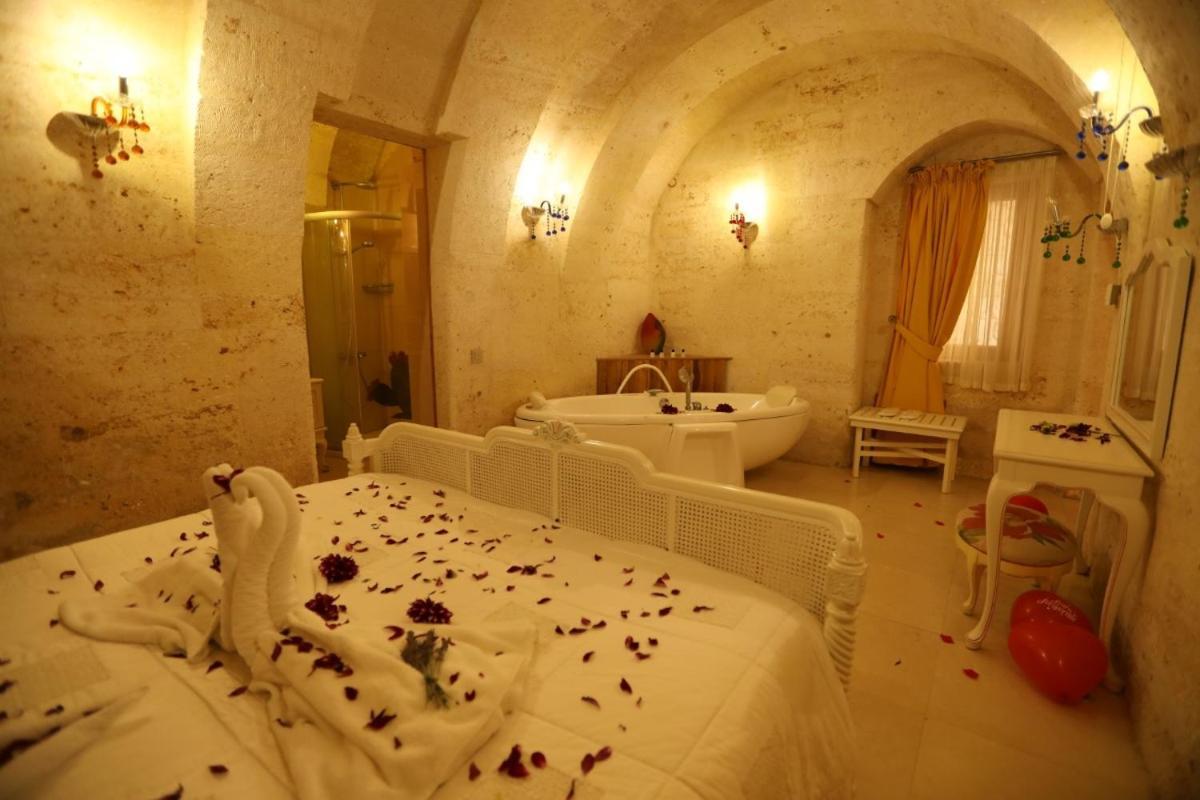 Anatelein Cave Hotel Uchisar Bilik gambar