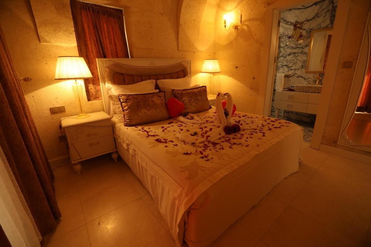 Anatelein Cave Hotel Uchisar Bilik gambar