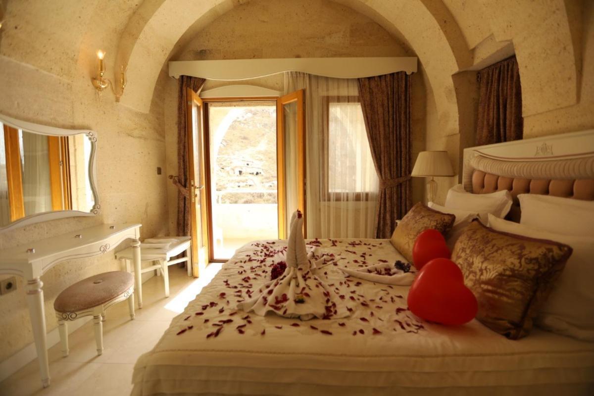 Anatelein Cave Hotel Uchisar Bilik gambar