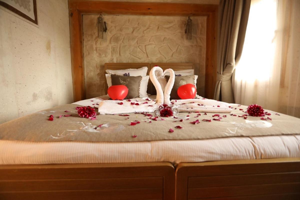 Anatelein Cave Hotel Uchisar Bilik gambar